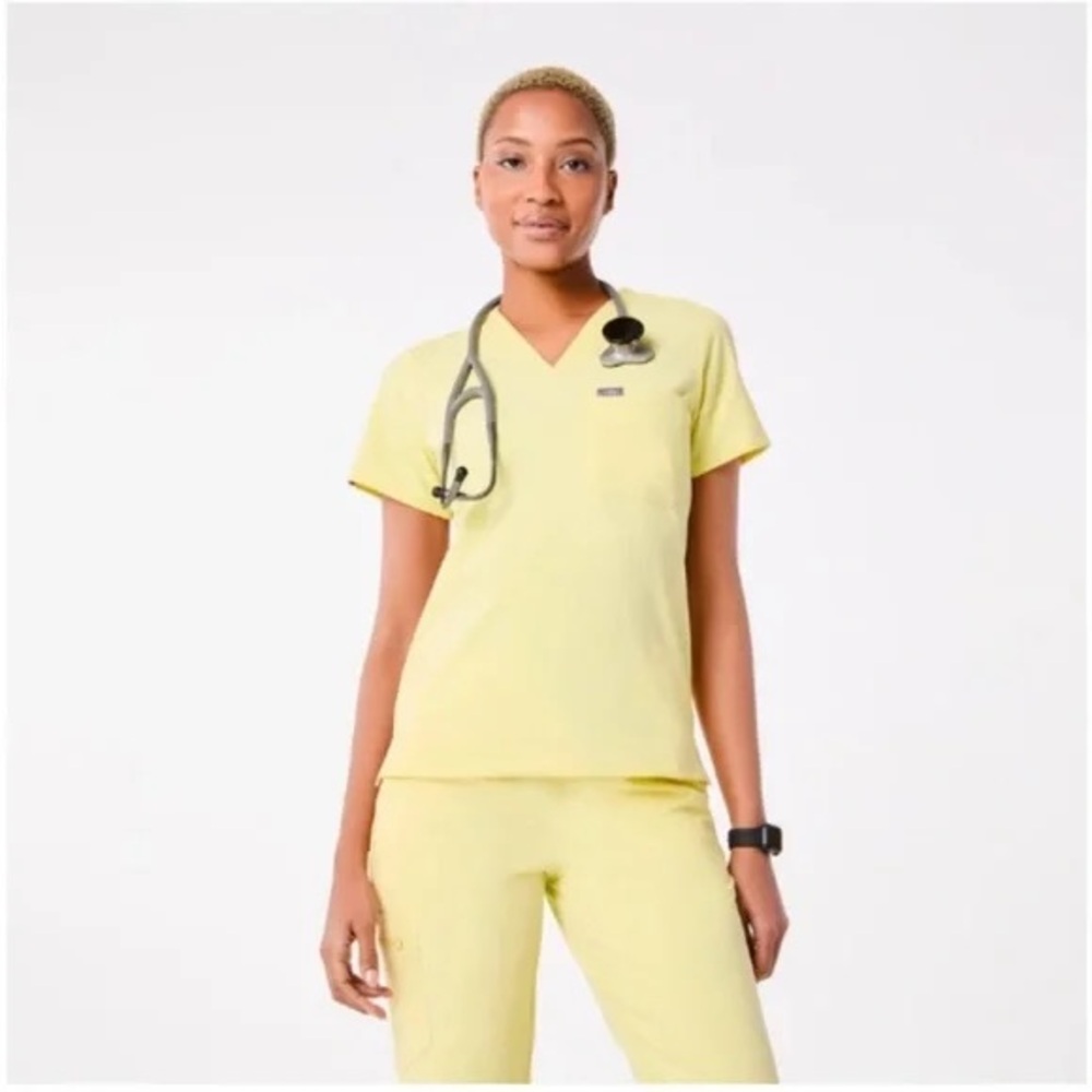 Sunlit figs Women's Scrub Top & Bottom